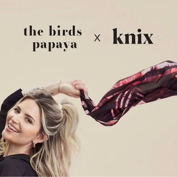 KNIX- Lesley Hampton Print-The Birds Papaya x Knix Scarf - Picture 3 of 6